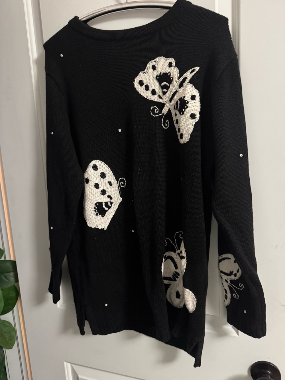 EUC VINTAGE EMBROIDERY Quacker Factory Black Sweater with White Butterfly Motif